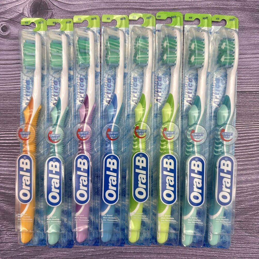8 LOT Oral-B Advantage ARTICA Soft 40 Toothbrush Regular (48) Indicator Bristles